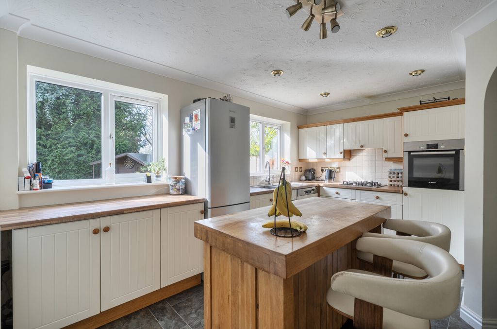 Property photo 3 of 13 1416364-6-69931A0...