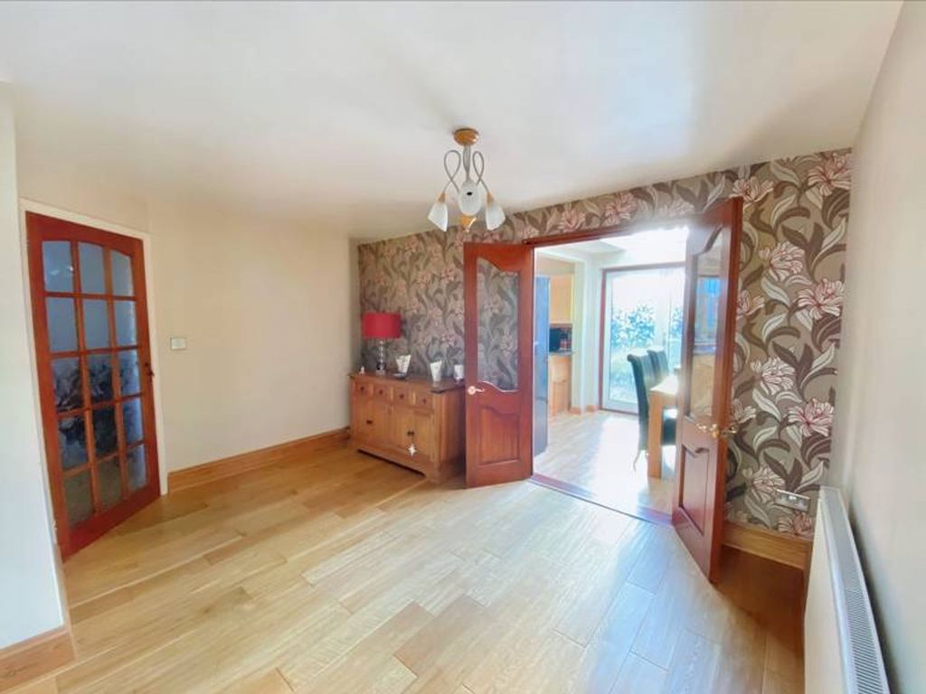 Property photo 3 of 13 Dining Area