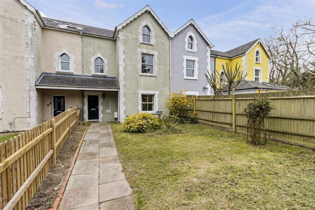 Property photo 1 of 31 Front Aspect