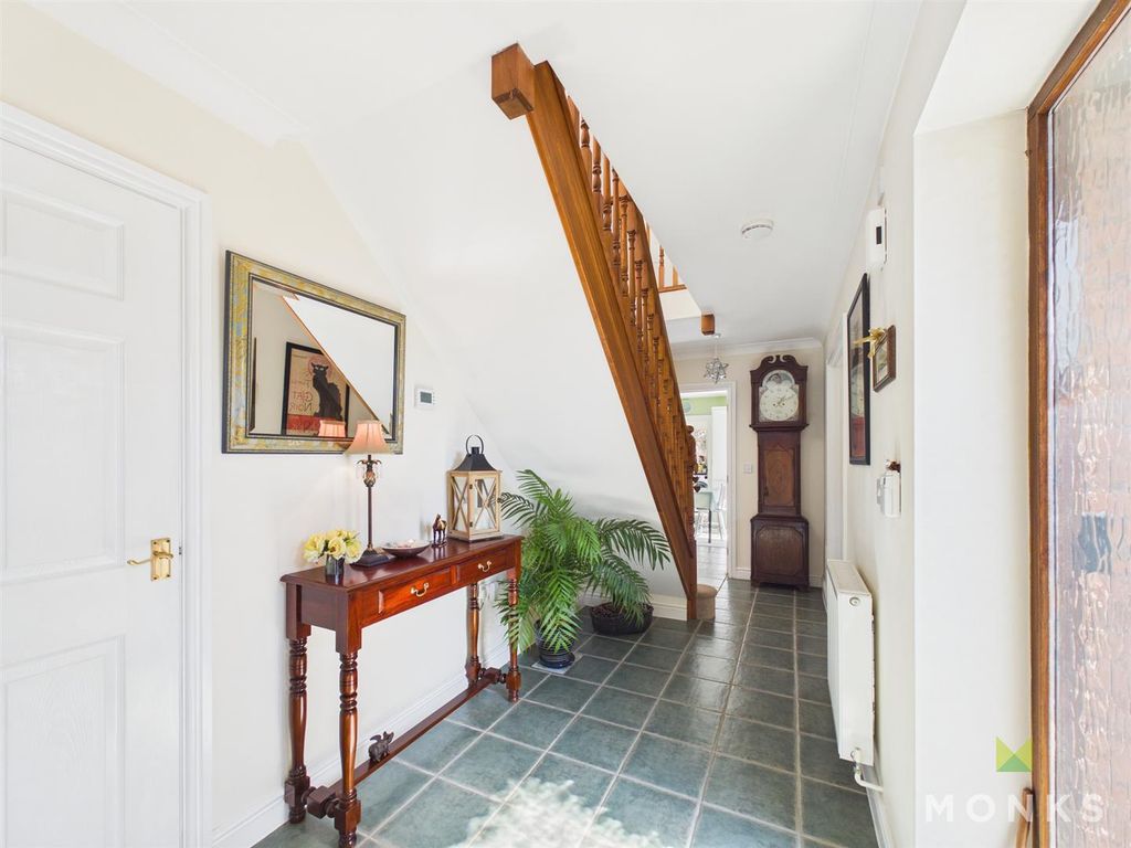 Property photo 2 of 25 Cam05160G0-Pr0076-Still004.Jpg