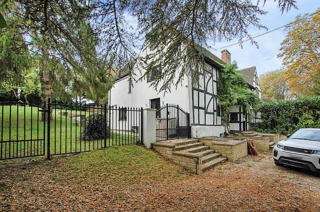 Property photo 1 of 21
