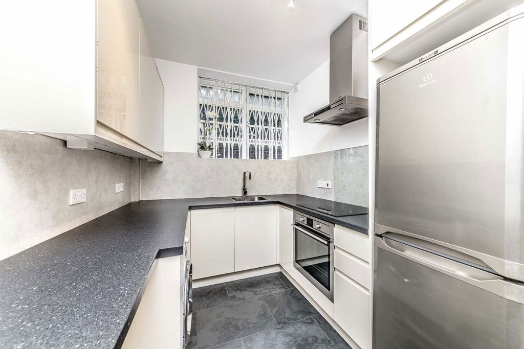 Property photo 3 of 5