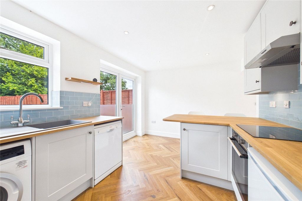 Property photo 3 of 15 Kitchen