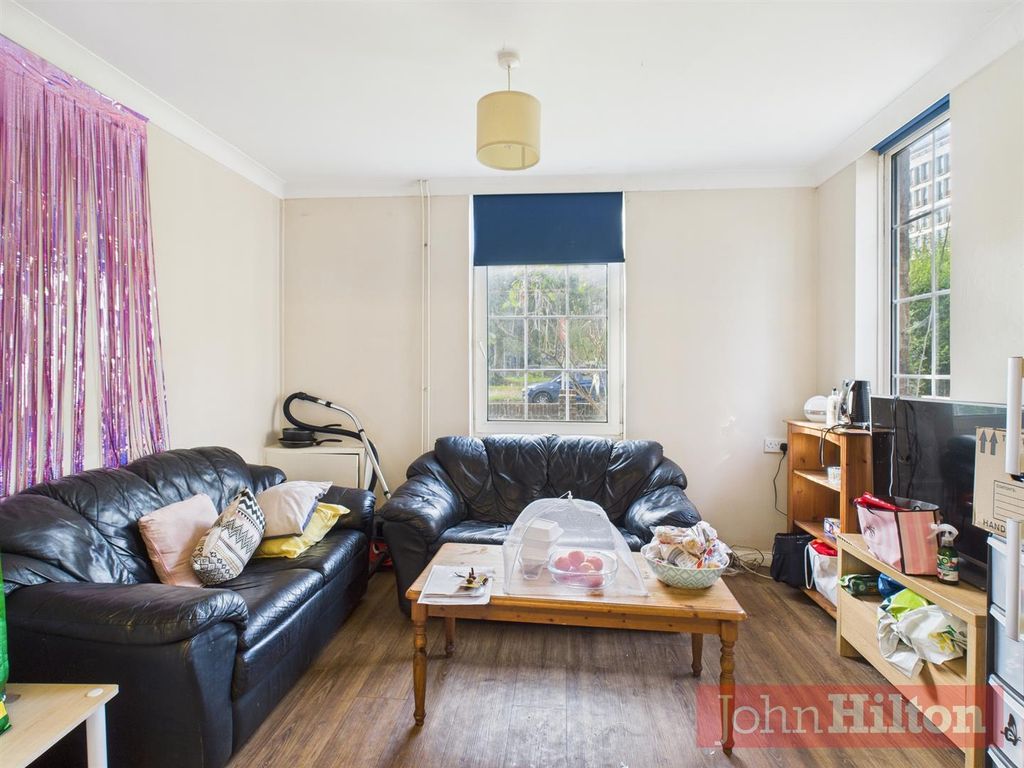 Property photo 2 of 10 Cam02534G0-Pr0574-Still003.Jpg