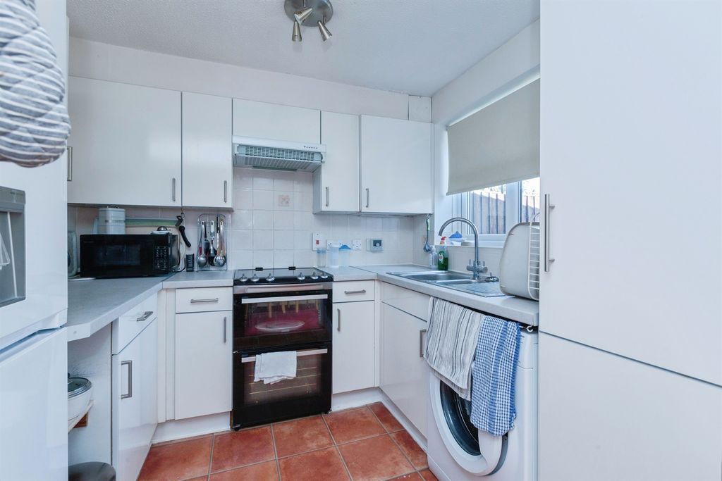 Property photo 3 of 20