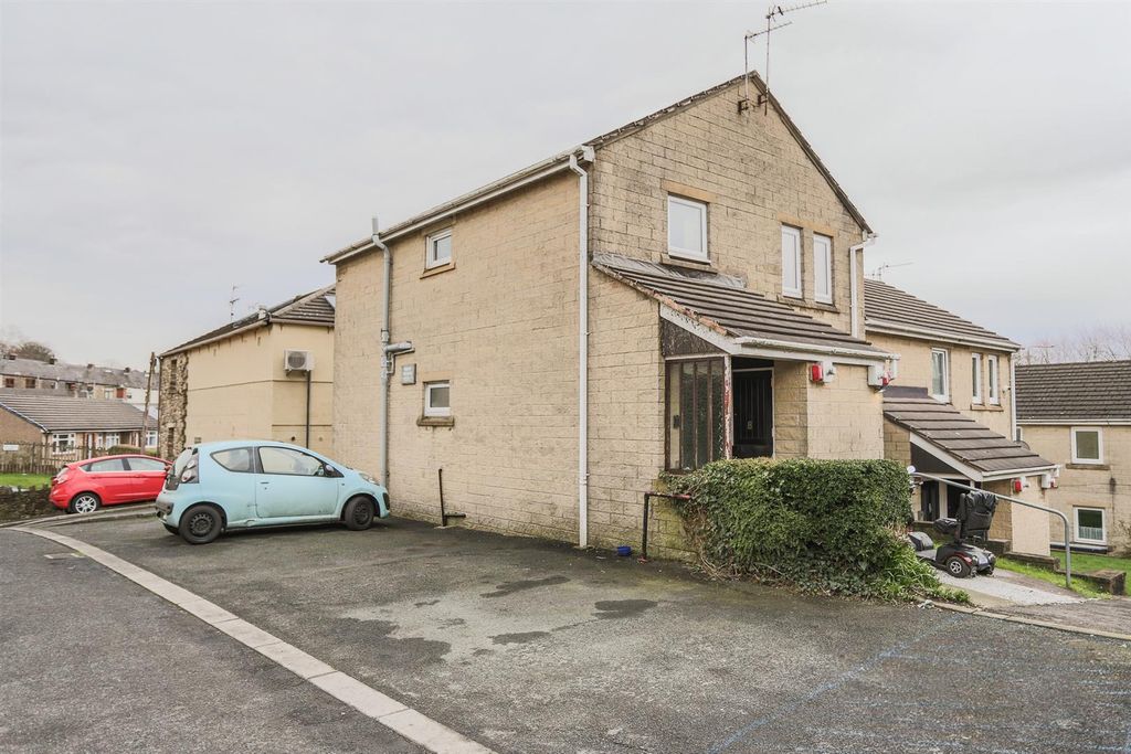 Property photo 3 of 9 8.Png