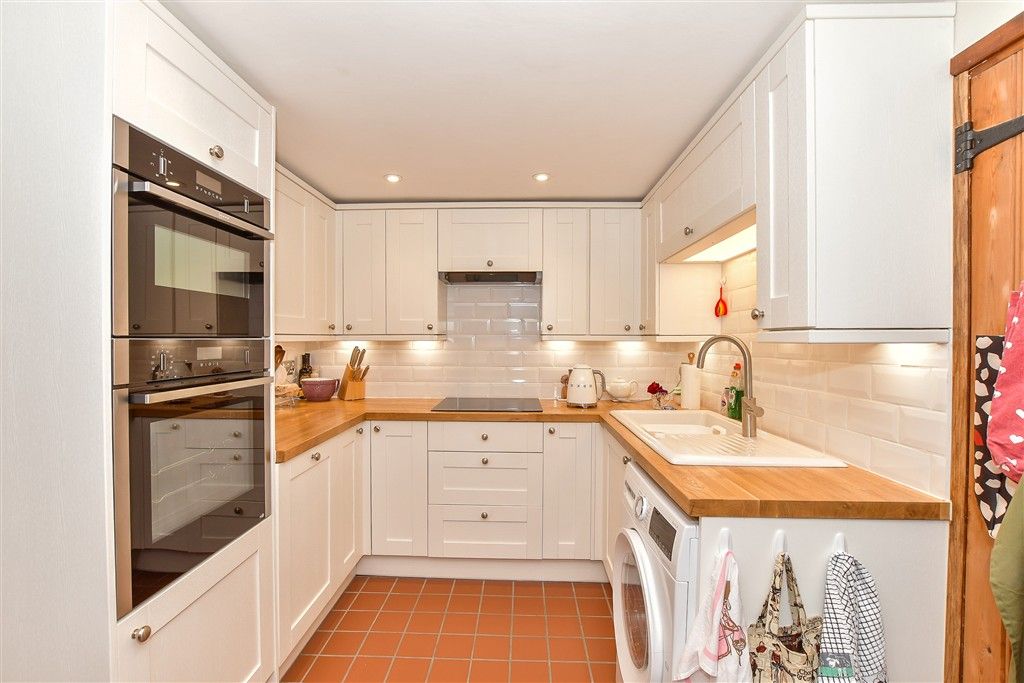 Property photo 3 of 4 Kitchen/Breakfast Room