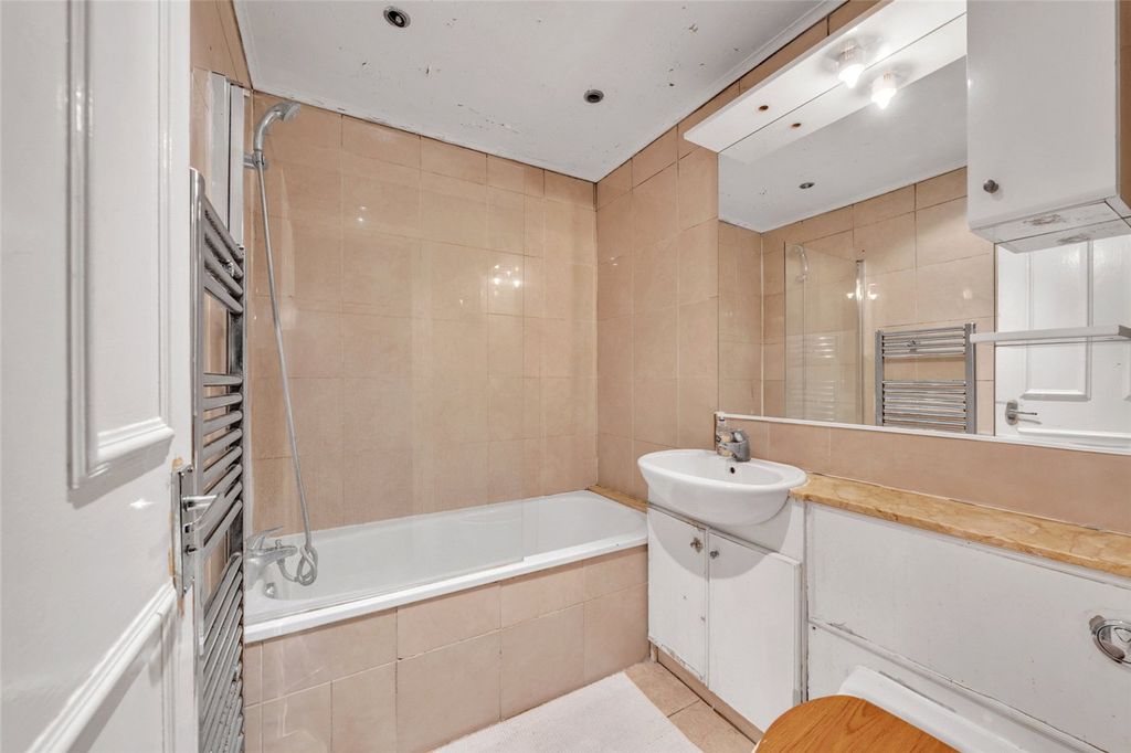 Property photo 3 of 11 Picture No. 02