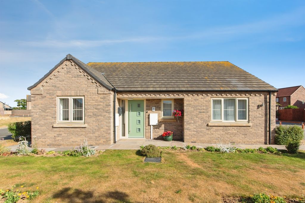 Property photo 1 of 21