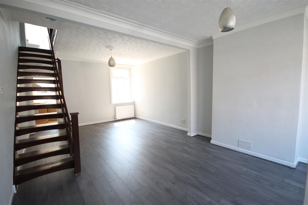 Property photo 2 of 9 Lounge Diner