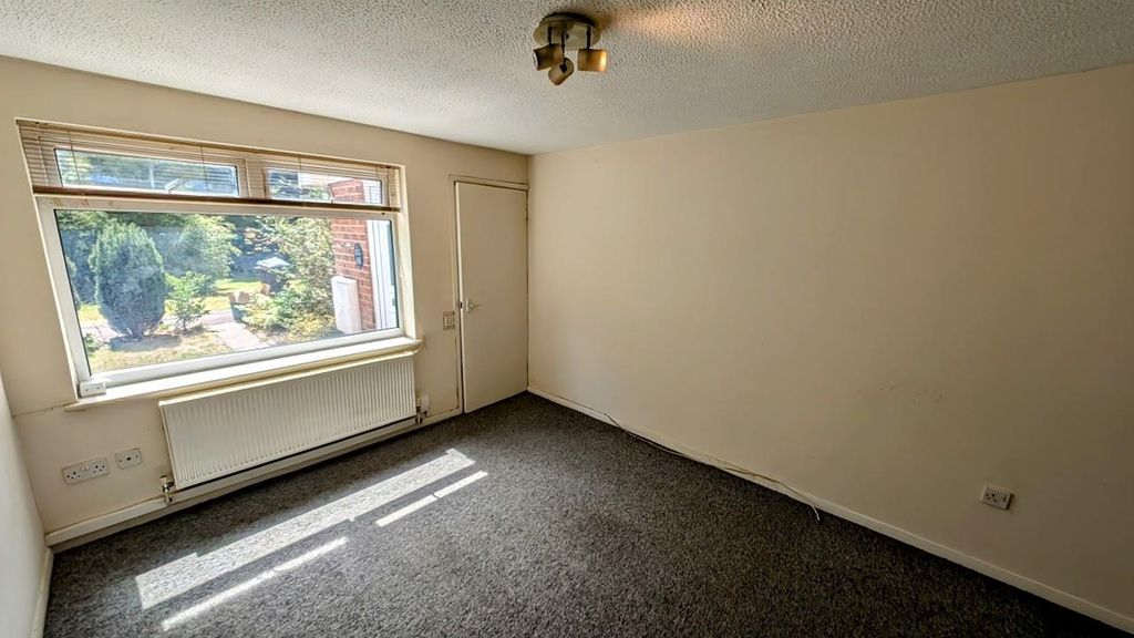 Property photo 2 of 11 61 Canterbury Close Lounge 3.Jpg