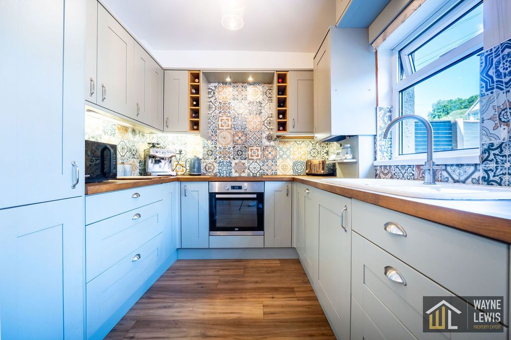 Property photo 2 of 50