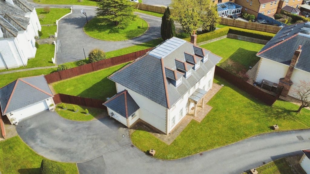 Property photo 3 of 7