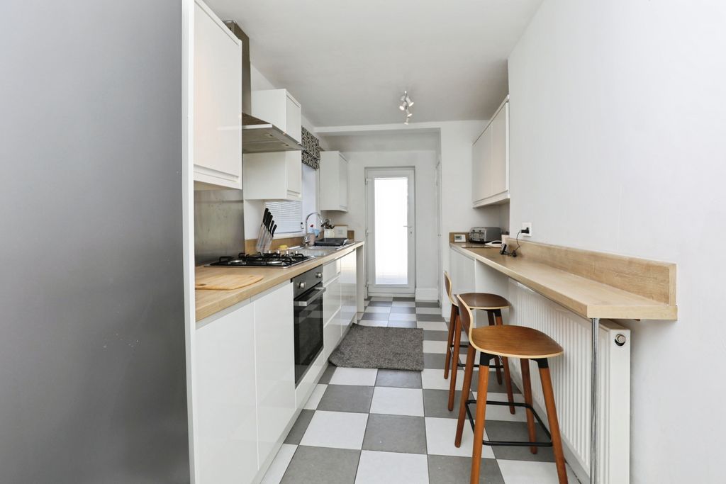 Property photo 2 of 15 Kitchen/Diner