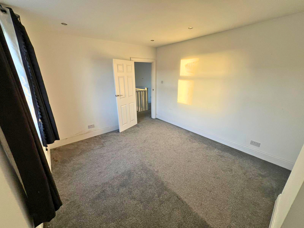 Property photo 2 of 8 Untitled Design - 2025-11-18T093111.376.Png