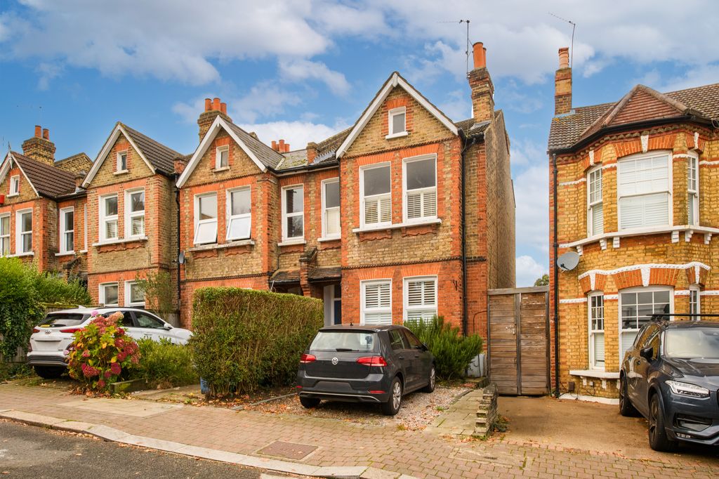 Property photo 1 of 9