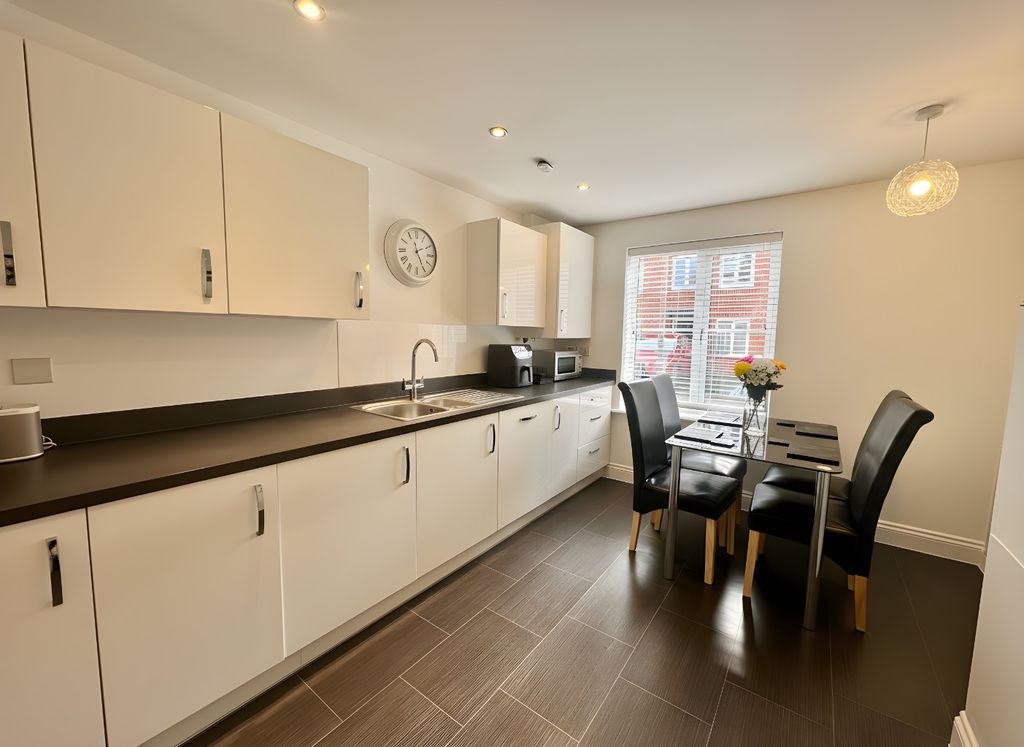 Property photo 2 of 15 4142722