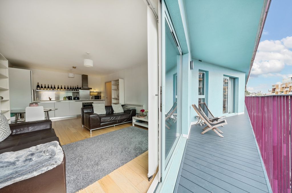 Property photo 1 of 22 Balcony