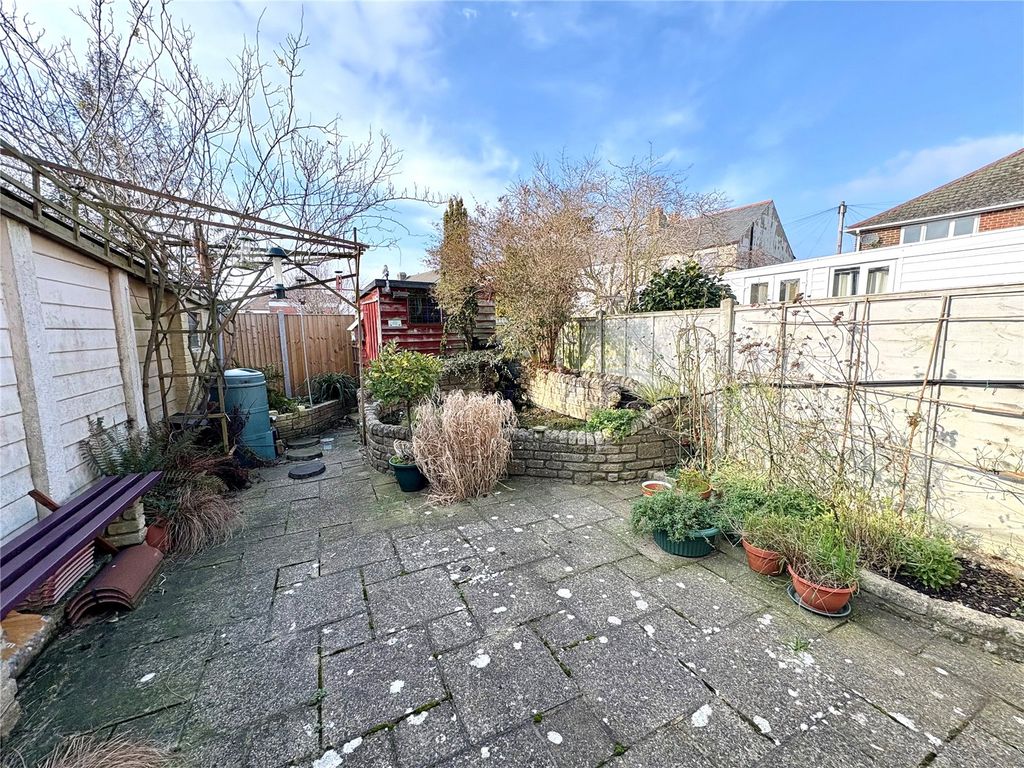 Property photo 3 of 14 Picture No. 17