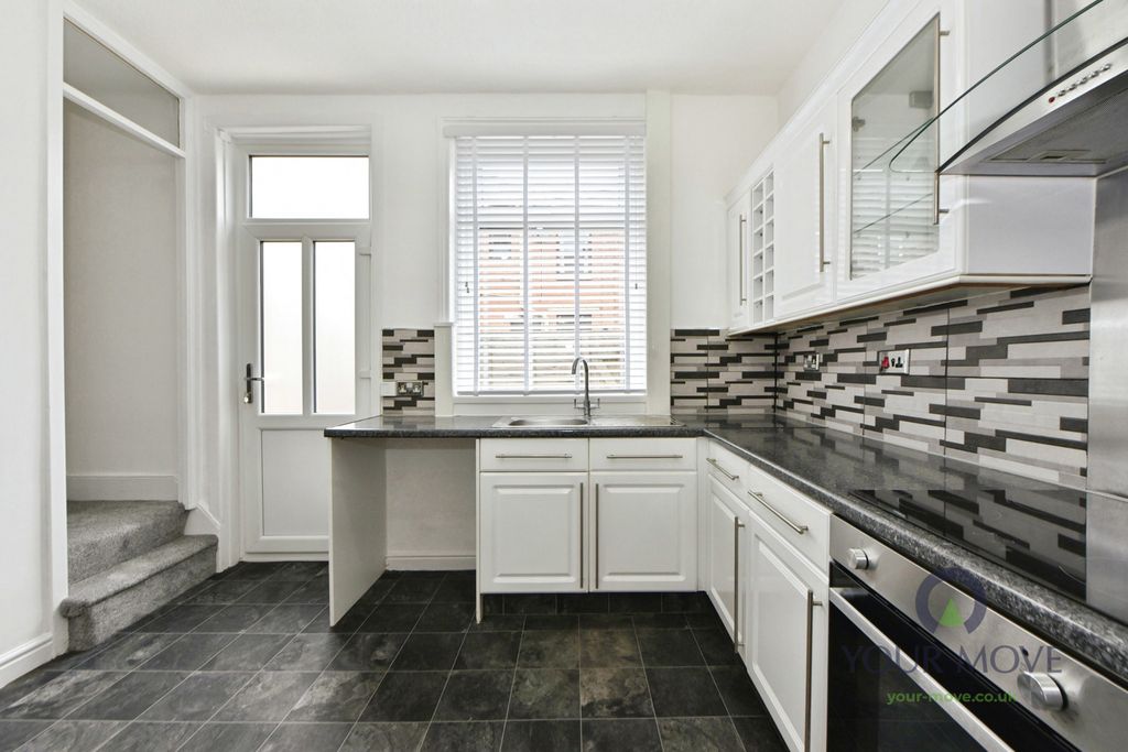 Property photo 3 of 10 Pbox-Img.Jpg