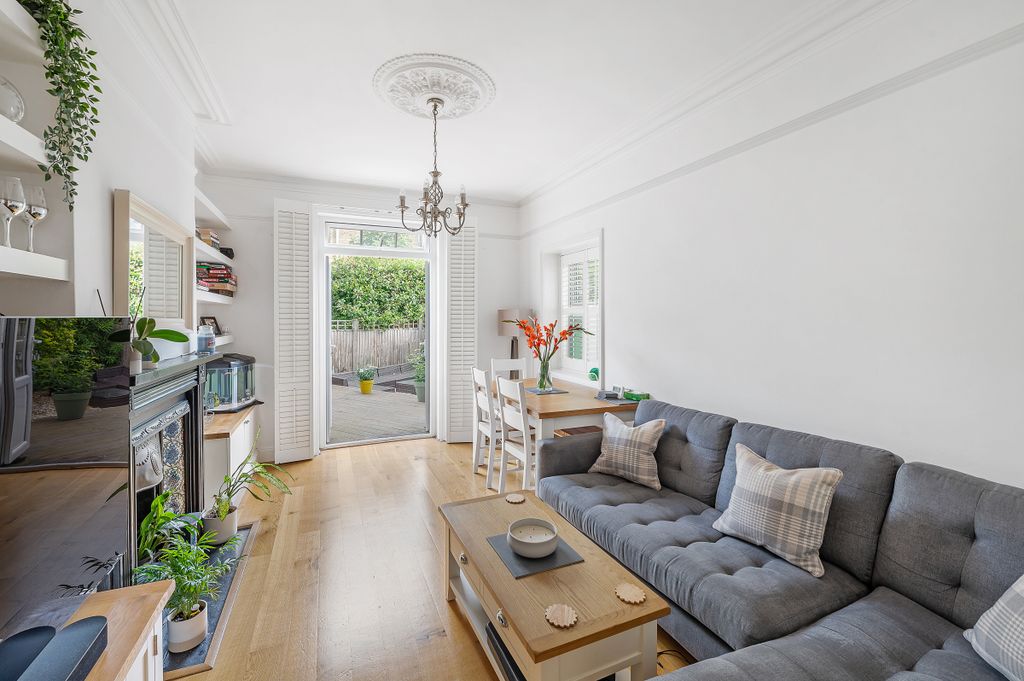 Property photo 1 of 18 10A Tantallon Road-4