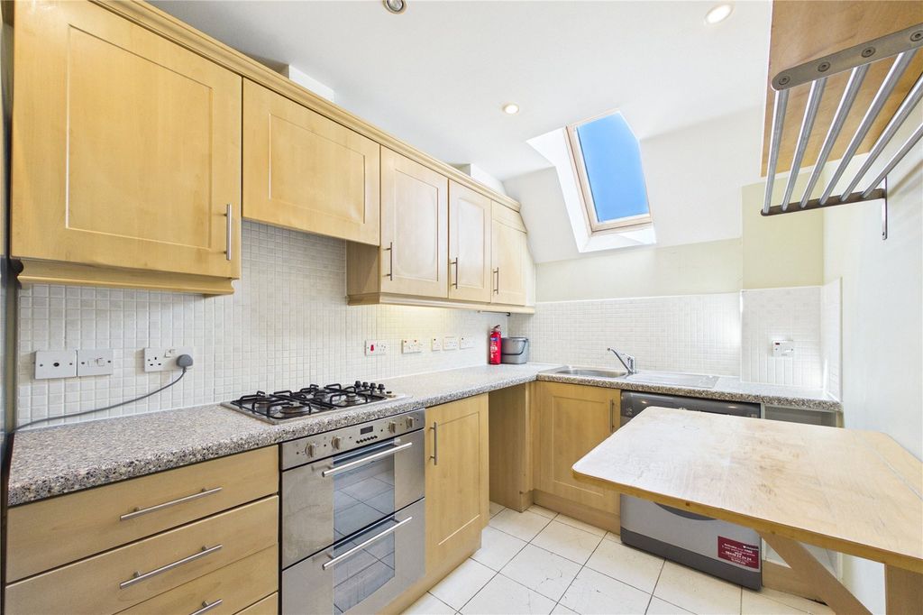 Property photo 3 of 9 Kitchen