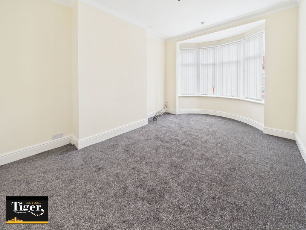 Property photo 3 of 13 Cam01931G0-Pr0324-Still002