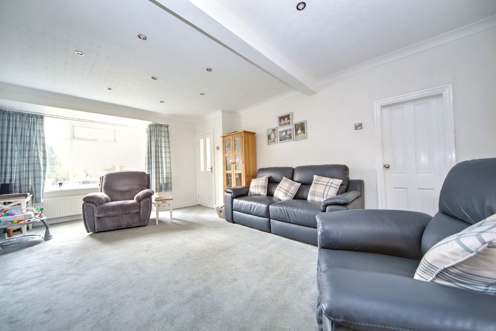 Property photo 2 of 24