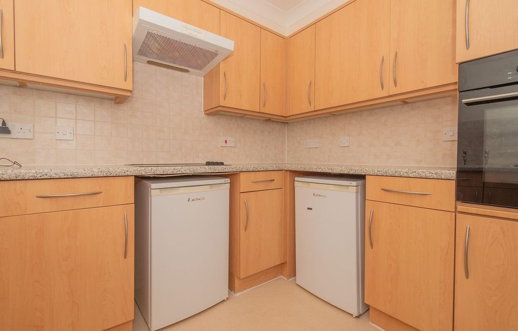 Property photo 3 of 6 Picture 3