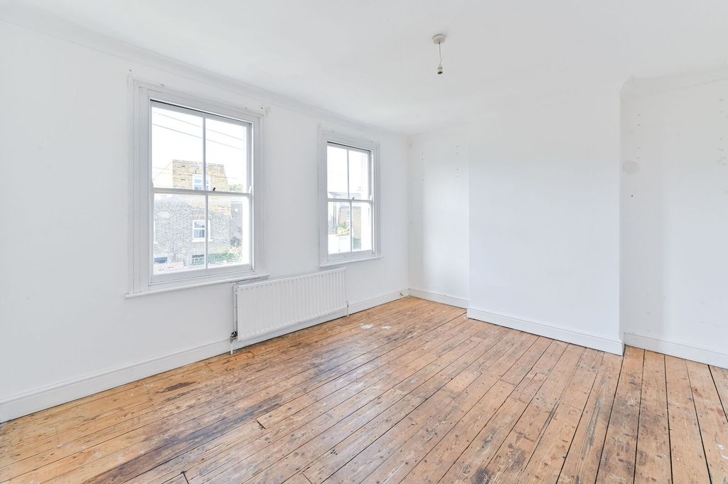 Property photo 2 of 19