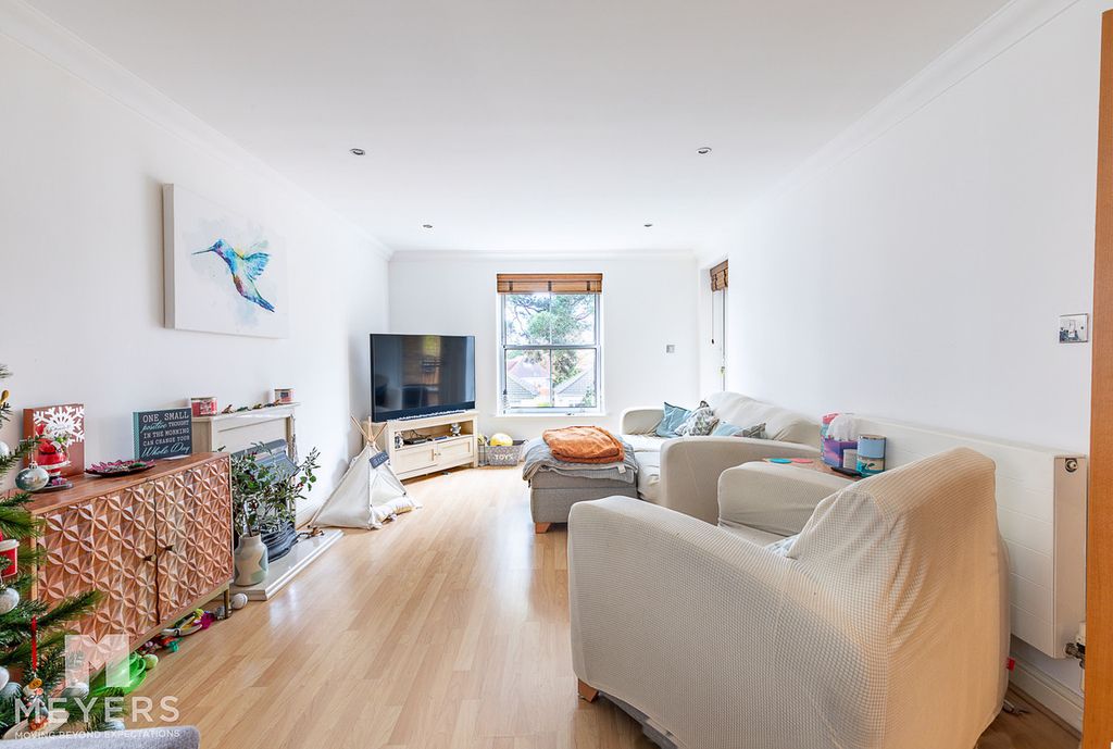 Property photo 2 of 14