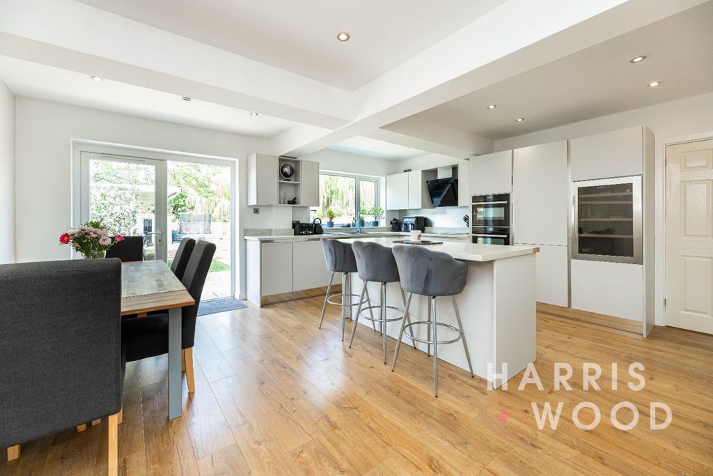 Property photo 2 of 36 3961602
