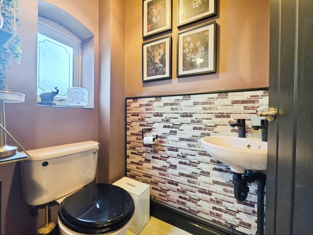Property photo 3 of 79 Pbox-Img.Jpg