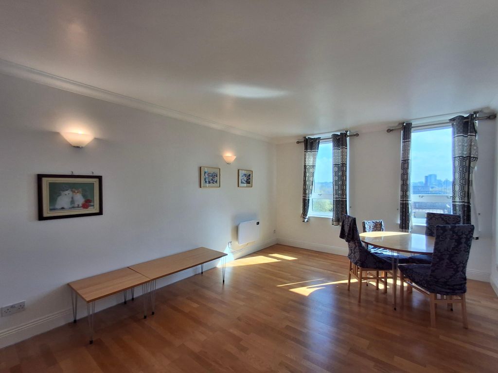 Property photo 3 of 8 Photo 2