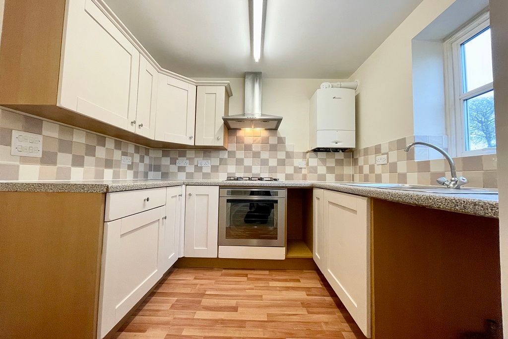 Property photo 2 of 8 Kitchen