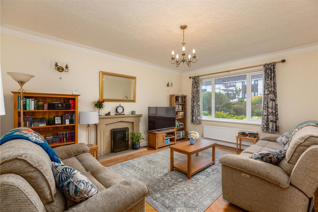 Property photo 2 of 50