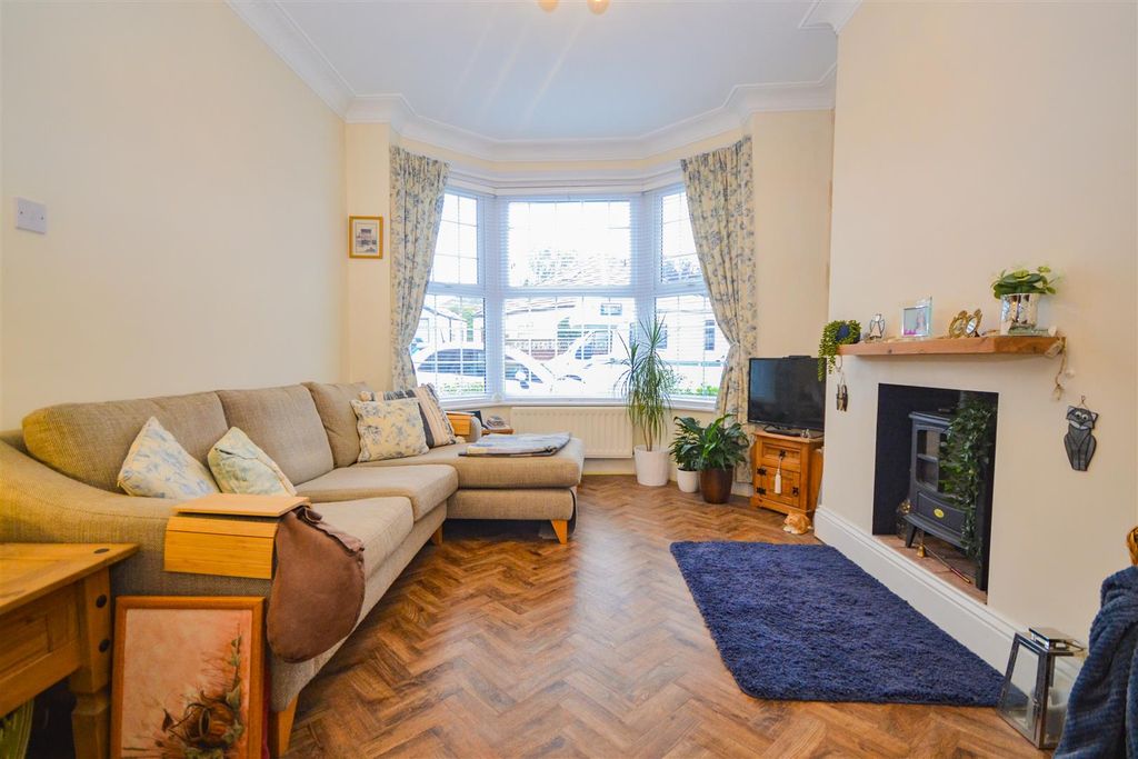 Property photo 2 of 24