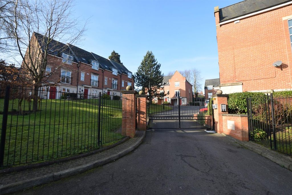 Property photo 1 of 13 5137841