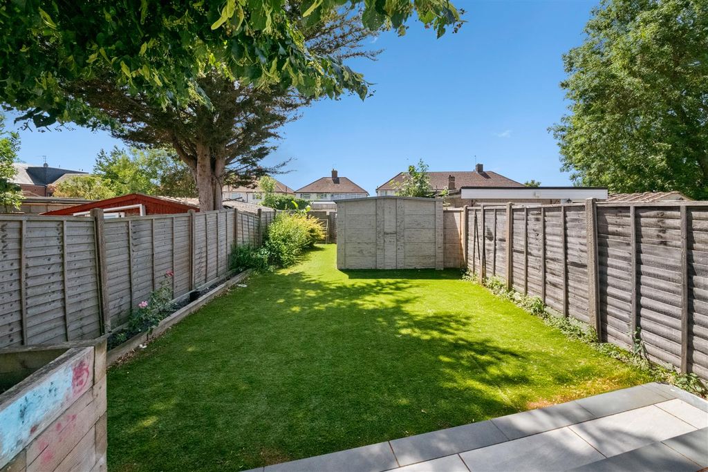 Property photo 3 of 15