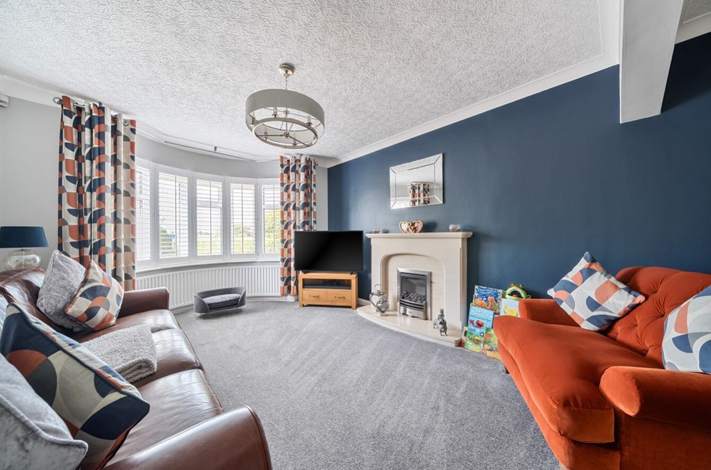 Property photo 2 of 21 1335252-1-689Fb337d23Eb