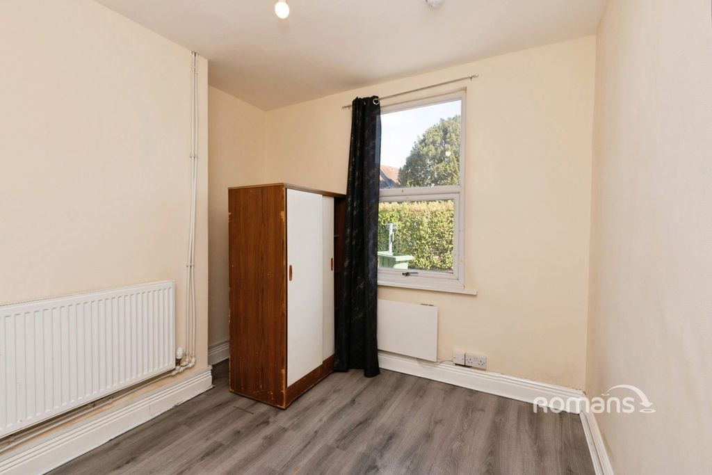 Property photo 2 of 9 Pbox-Img.Jpg