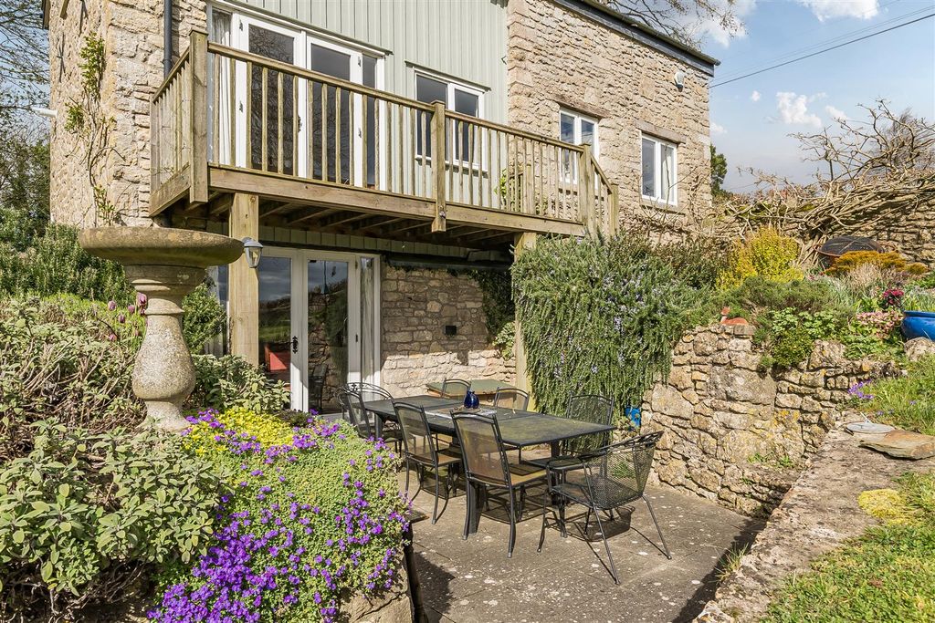 Property photo 3 of 26 External