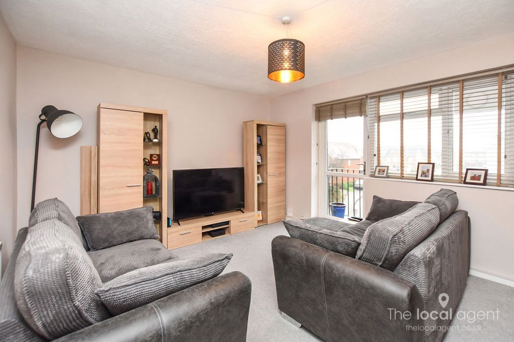 Property photo 2 of 12