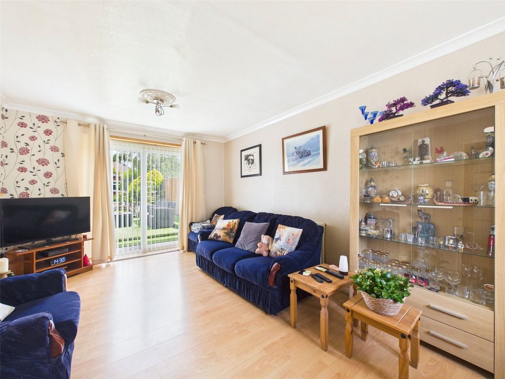 Property photo 2 of 18 Picture No. 24