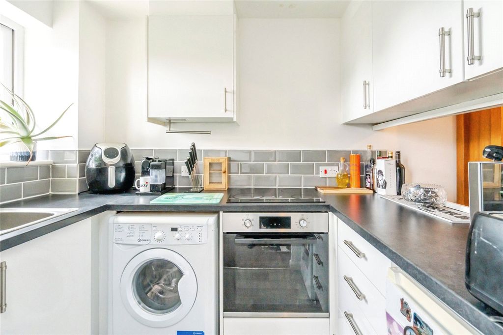 Property photo 3 of 13 Picture No. 13