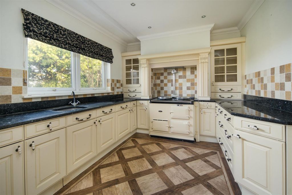 Property photo 2 of 26 Kitchen