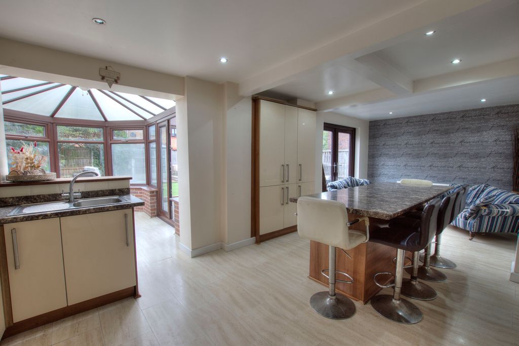 Property photo 2 of 26 2