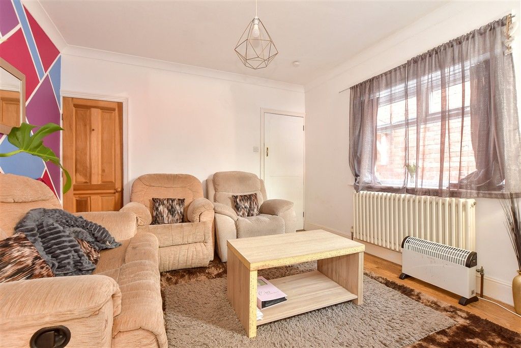 Property photo 3 of 9 Dining Room