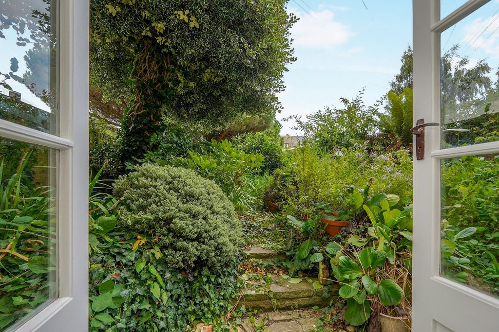 Property photo 2 of 18 Pbox-Img.Jpg