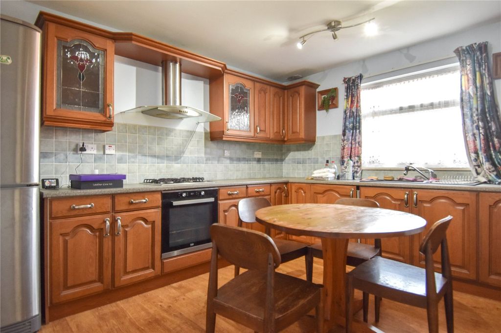 Property photo 2 of 10 Picture No. 05